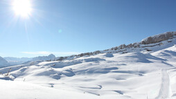 Gottesacker mit Panoramaweg und Skigebiet Ifen | © Kleinwalsertal Tourismus