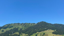 Auf dem Rückweg mit Blick nach Mittelberg | © Kleinwalsertal Tourismus eGen