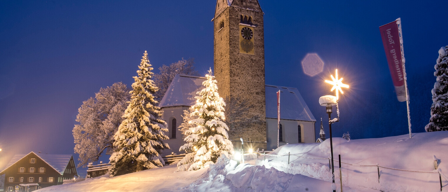Startpunkt Walser Kulturweg Ortsrunde Mittelberg | © Kleinwalsertal Tourismus eGen Startpunkt Walser Kulturweg Ortsrunde Mittelberg | © Kleinwalsertal Tourismus eGen