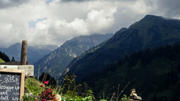 Wer kann an dieser Speisekarte vorübergehen? | © Kleinwalsertal Tourismus eGen