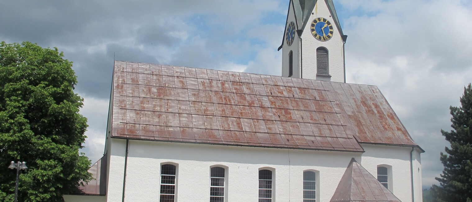 Katholische Pfarrkirche St. Anna in Hirschegg | © Kleinwalsertal Tourismus eGen Katholische Pfarrkirche St. Anna in Hirschegg | © Kleinwalsertal Tourismus eGen