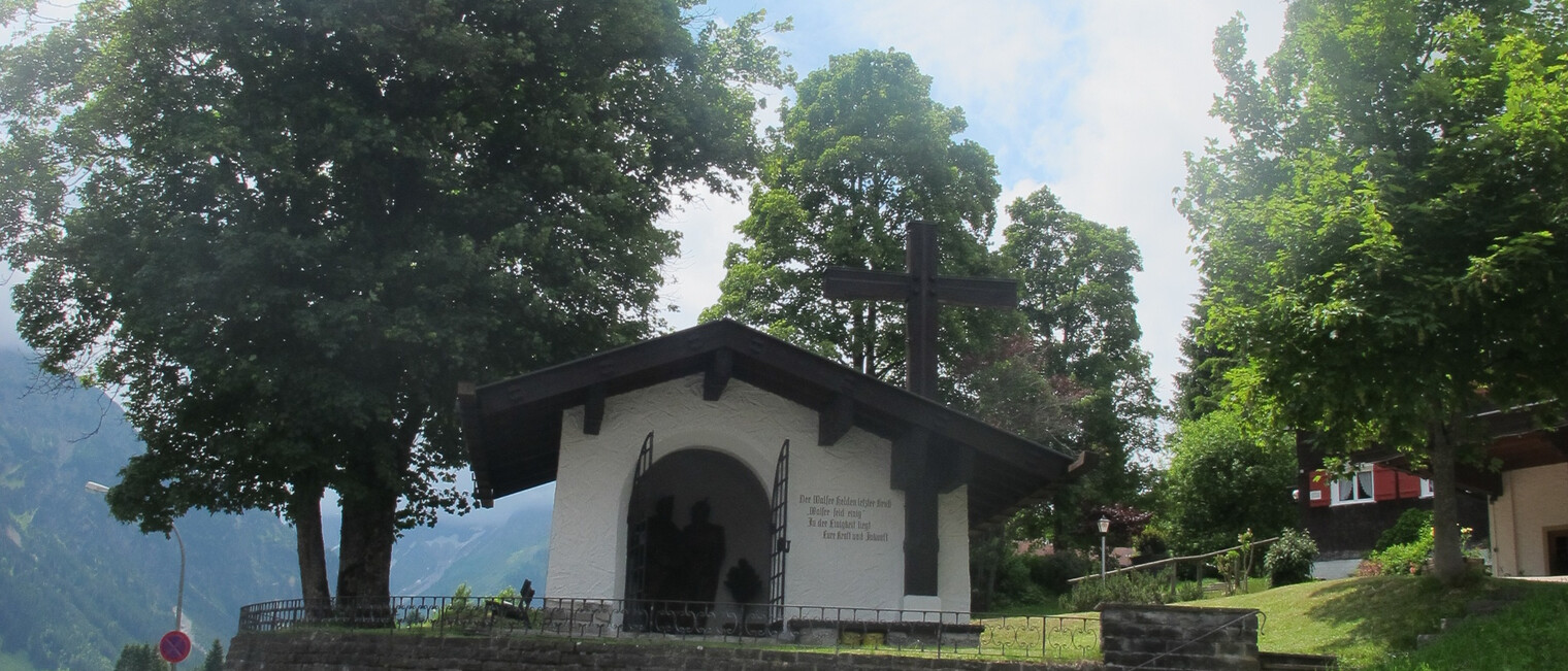 Kriegerdenkmal an der Walserstraße | © Kleinwalsertal Tourismus eGen Kriegerdenkmal an der Walserstraße | © Kleinwalsertal Tourismus eGen