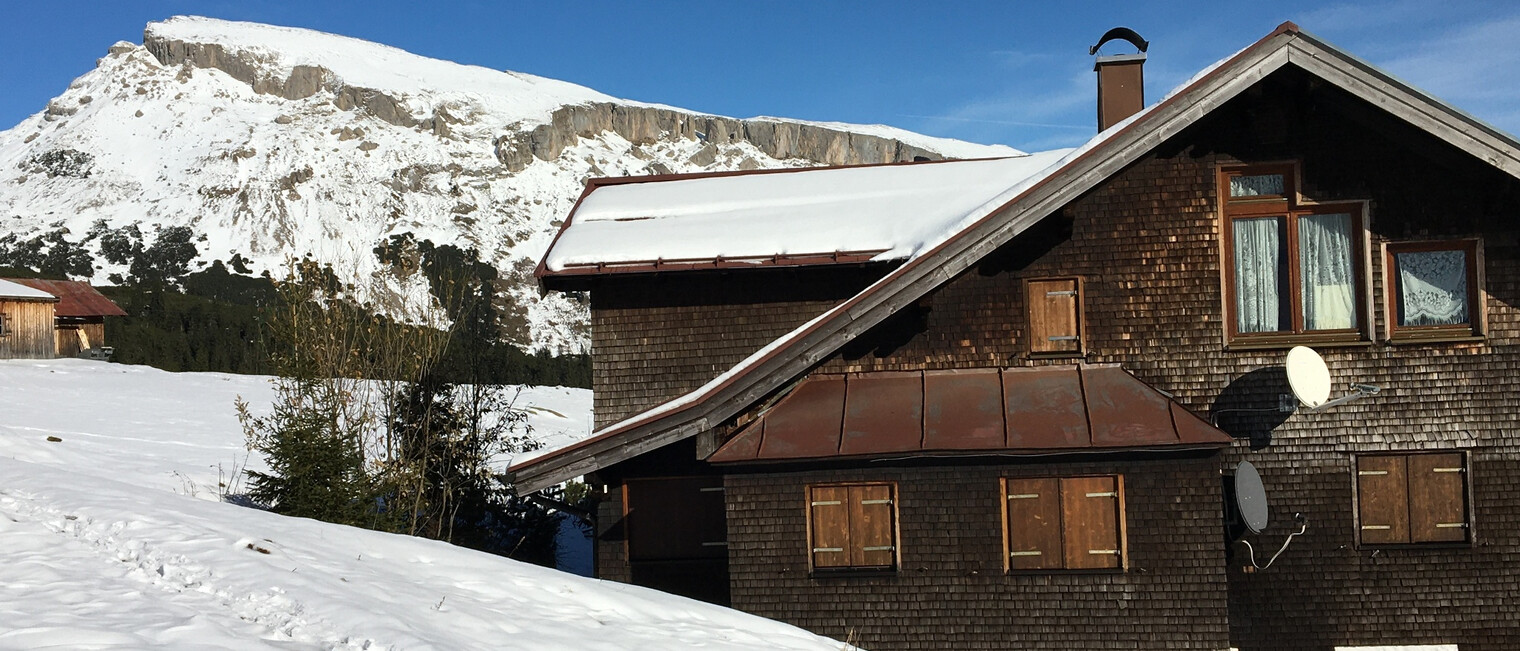 Schwarzwasserhütte im Winter | © Kleinwalsertal Tourismus eGen