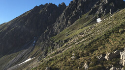 Oberstdorfer Hammerspitze aus der Ferne | © Kleinwalsertal Tourismus