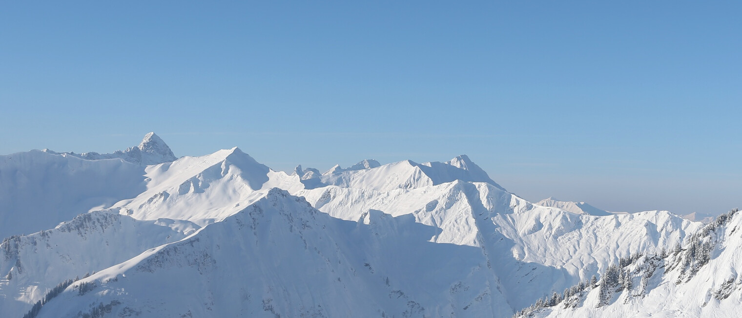 Blick auf die Güntlespitze | © Kleinwalsertal Tourismus eGen | Fotograf: Frank Drechsel