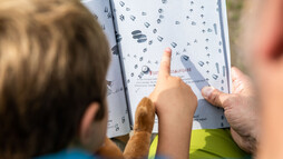 Forscherbuch Gemstel | © Kleinwalsertal Tourismus eGen | @Bastian Morell 