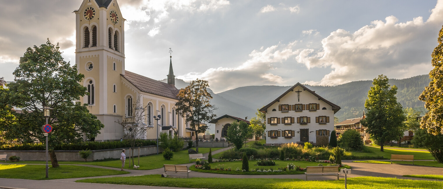 Riezlern Kirche | © Kleinwalsertal Tourismus eGen