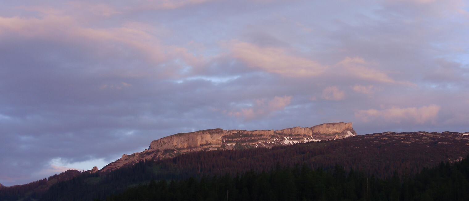 Sonnenuntergang - Ifen | © Kleinwalsertal Tourismus eGen | Fotograf: Antje Pabst Sonnenuntergang - Ifen | © Kleinwalsertal Tourismus eGen | Fotograf: Antje Pabst