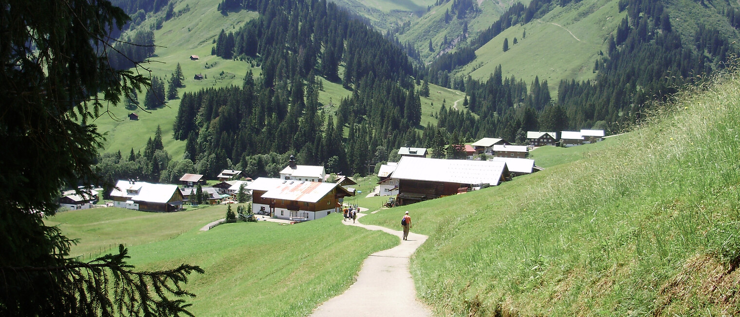 Baader Höhenweg | © Kleinwalsertal Tourismus eGen | Fotograf: Antje Pabst Baader Höhenweg | © Kleinwalsertal Tourismus eGen | Fotograf: Antje Pabst