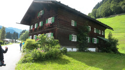 's alte Walserhus von außen | ©  Kleinwalsertal Tourismus eGen | Fotograf: Antje Pabst