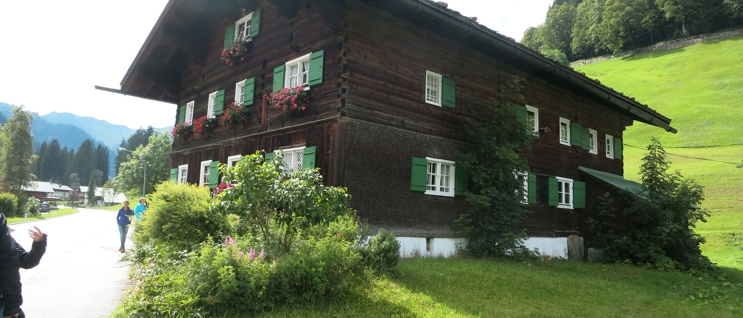 's alte Walserhus von außen | ©  Kleinwalsertal Tourismus eGen | Fotograf: Antje Pabst