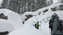 Schneewände im Kleinwalsertal | © Kleinwalsertal Tourismus eGen | Fotograf: Antje Pabst Schneewände im Kleinwalsertal | © Kleinwalsertal Tourismus eGen | Fotograf: Antje Pabst