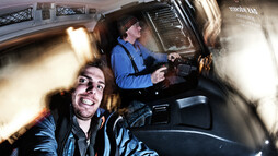 Selfie beim mitfahren | © Kleinwalsertal Tourismus eGen | Fotograf: Dominik Berchtold Selfie beim mitfahren | © Kleinwalsertal Tourismus eGen | Fotograf: Dominik Berchtold