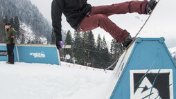 Freestyle - Snowboarden | © Kleinwalsertal Tourismus eGen | Fotograf: Mariell Vikkisk Freestyle - Snowboarden | © Kleinwalsertal Tourismus eGen | Fotograf: Mariell Vikkisk