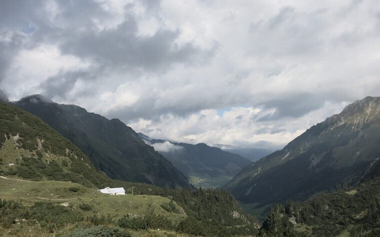 Sicht ins Kleinwalsertal | © Kleinwalsertal Tourismus eGen | Fotograf:  Antje Pabst