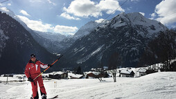 Snowboardlehrer Gotthard | © Kleinwalsertal Tourismus eGen Snowboardlehrer Gotthard | © Kleinwalsertal Tourismus eGen