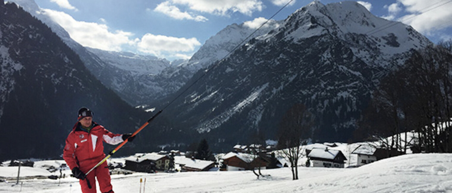 Snowboardlehrer Gotthard | © Kleinwalsertal Tourismus eGen Snowboardlehrer Gotthard | © Kleinwalsertal Tourismus eGen