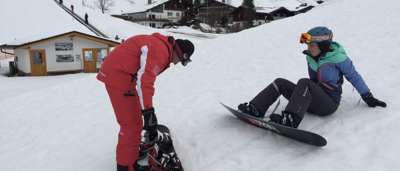 Snowboardkurs für Anfänger | © Kleinwalsertal Tourismus eGen Snowboardkurs für Anfänger | © Kleinwalsertal Tourismus eGen
