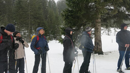 Genuss-Schneeschuhtour | © Kleinwalsertal Tourismus eGen | Fotograf: Antje Pabst Genuss-Schneeschuhtour | © Kleinwalsertal Tourismus eGen | Fotograf: Antje Pabst