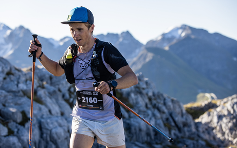 David Kögler beim  Dynafit Transalpine Run powered by Volkswagen R 2021 | © PLAN B event company GmbH | Fotograf: Klaus Fengler