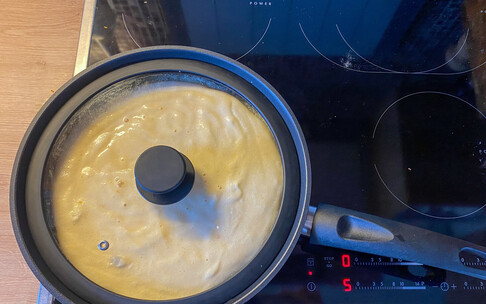 Kaiserschmarrn in der Pfanne zubereiten