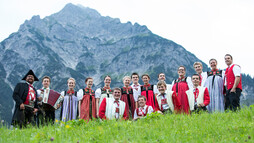 Trachtengruppe Kleinwalsertal | © Kleinwalsertal Tourismus | Fotograf: Frank Drechsel Trachtengruppe Kleinwalsertal | © Kleinwalsertal Tourismus | Fotograf: Frank Drechsel