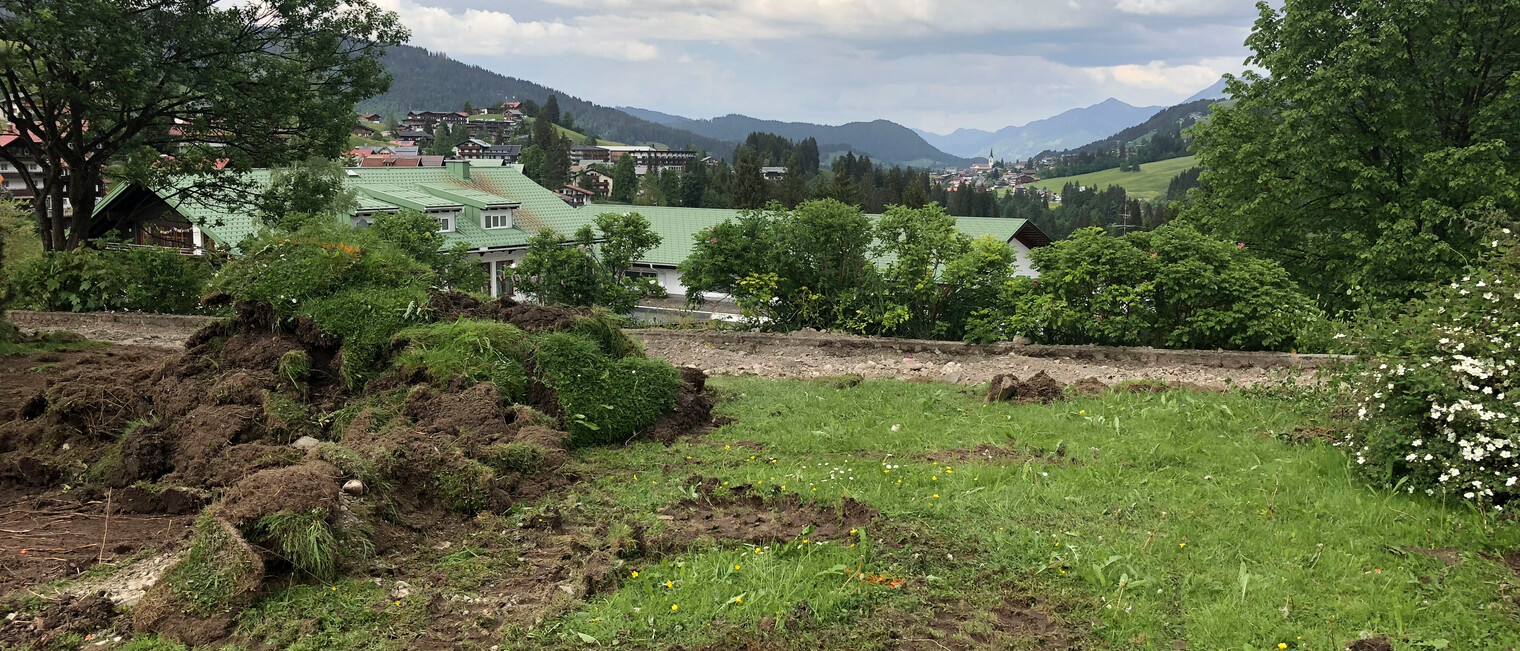 Entstehung eines Insektenhotel 28.05.2018 | © Kleinwalsertal Tourismus eGen Entstehung eines Insektenhotel 28.05.2018 | © Kleinwalsertal Tourismus eGen