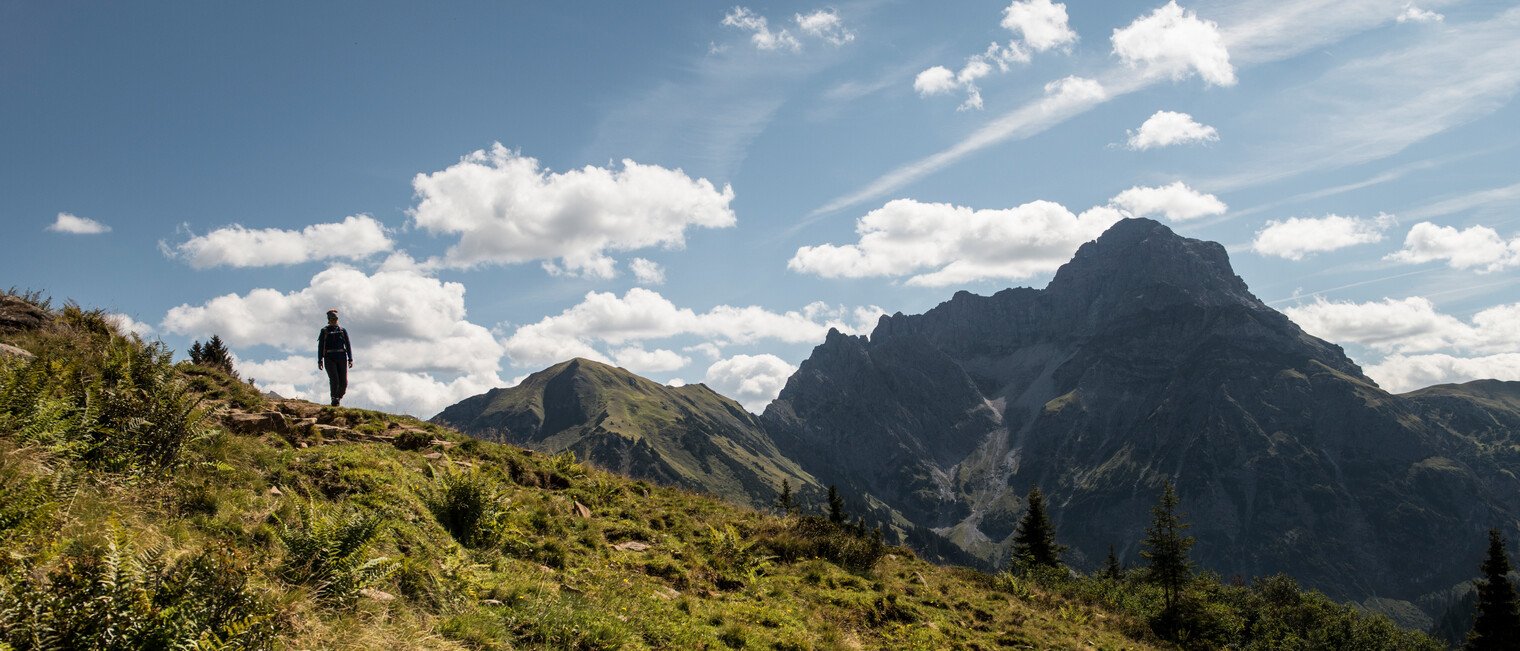 Duuratal Widderstein im Hintergrund | © Kleinwalsertal Tourismus eGen | Fotograf: Andre Tappe Duuratal Widderstein im Hintergrund | © Kleinwalsertal Tourismus eGen | Fotograf: Andre Tappe