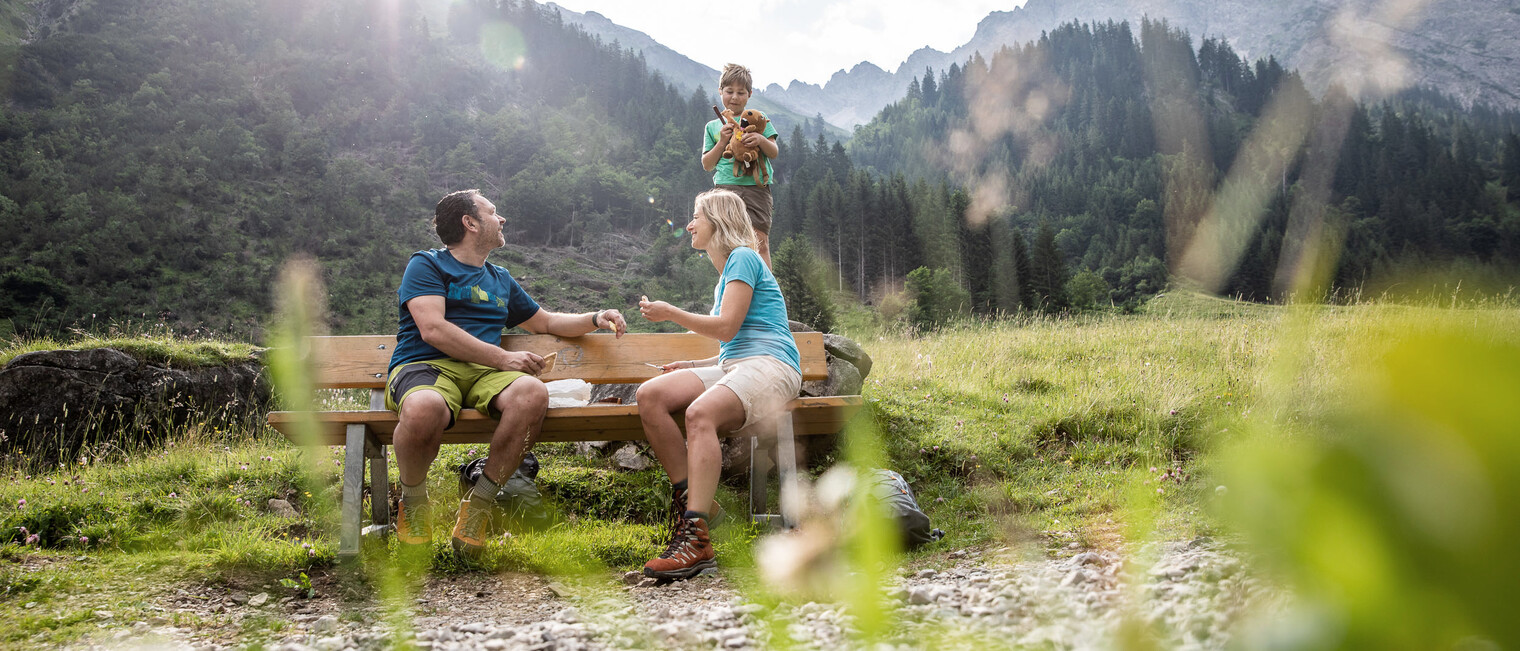 Familienwanderung Gemsteltal | © Kleinwalsertal Tourismus eGen | Fotograf: Bastian Morell