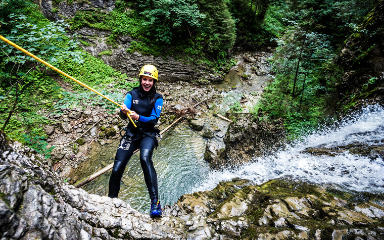 Canyoning Erlebnis mit der Bergschule Kleinwalsertal | © Kleinwalsertal Tourismus eGen | Fotograf: Dominik Berchtold