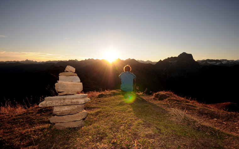 Sonnenaufgang Grünhorn | © Kleinwalsertal Tourismus eGen | Fotograf: Dominik Berchtold