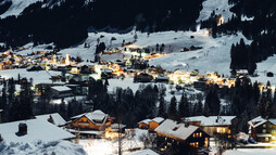 Bergsilvester Kleinwalsertal | © Kleinwalsertal Tourismus eGen | Fotograf: Moritz Hübner Bergsilvester Kleinwalsertal | © Kleinwalsertal Tourismus eGen | Fotograf: Moritz Hübner