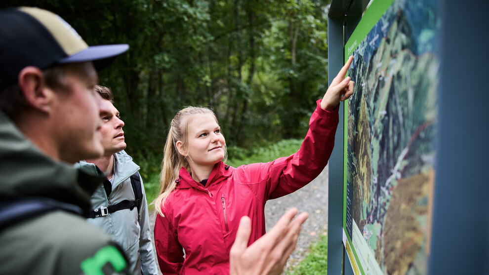 Wissensvermittlung Ranger NBE | © Kleinwalsertal Tourismus | Fotograf: Oliver Farys Wissensvermittlung Ranger NBE | © Kleinwalsertal Tourismus | Fotograf: Oliver Farys