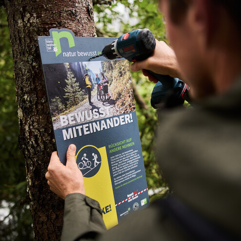 Wissensvermittlung Ranger NBE | © Kleinwalsertal Tourismus | Fotograf: Oliver Farys Wissensvermittlung Ranger NBE | © Kleinwalsertal Tourismus | Fotograf: Oliver Farys