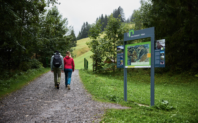 Wissensvermittlung Ranger NBE | © Kleinwalsertal Tourismus | Fotograf: Oliver Farys
