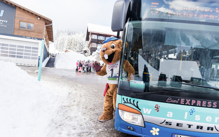 Burmi im Walserbus | © Kleinwalsertal Tourismus eGen | Fotograf: Oliver Farys