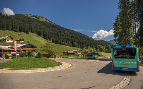 wandern in Baad im Kleinwalsertal | © Kleinwalsertal Tourismus eGen | Fotograf: Steffen Berschin