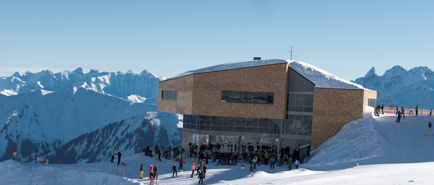 Ifen Skigebiet | © Oberstdorf Kleinwalsertal Bergbahnen | Fotograf: Jennifer Tautz Ifen Skigebiet | © Oberstdorf Kleinwalsertal Bergbahnen | Fotograf: Jennifer Tautz