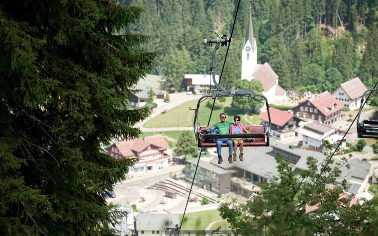 Heuberg-Sessellift in Hirschegg | © Oberstdorf Kleinwalsertal Bergbahnen | Fotograf: Christian Seitz 