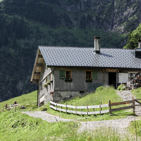 Bernhard's Gemstelhütte | © Kleinwalsertal Tourismus eGen | Fotograf: Frank Drechsel Bernhard's Gemstelhütte | © Kleinwalsertal Tourismus eGen | Fotograf: Frank Drechsel