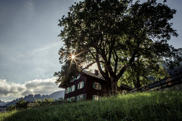 Altes Walserhaus im Kleinwalsertal | © Kleinwalsertal Tourismus eGen | Fotograf: Oliver Farys