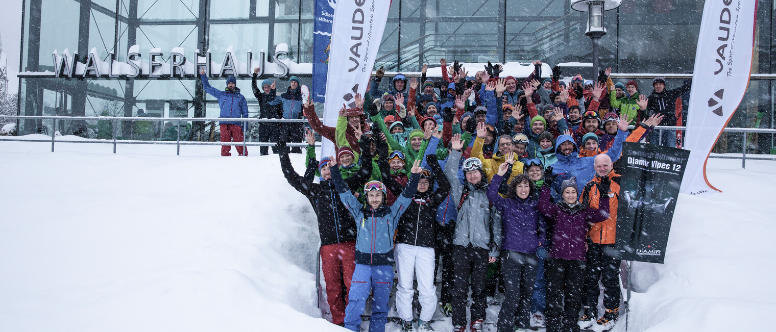 Teilnehmergruppe beim VAUDE Skitourencamp | © Bergwelt Oberstaufen | Fotograf: Moritz Sonntag Teilnehmergruppe beim VAUDE Skitourencamp | © Bergwelt Oberstaufen | Fotograf: Moritz Sonntag